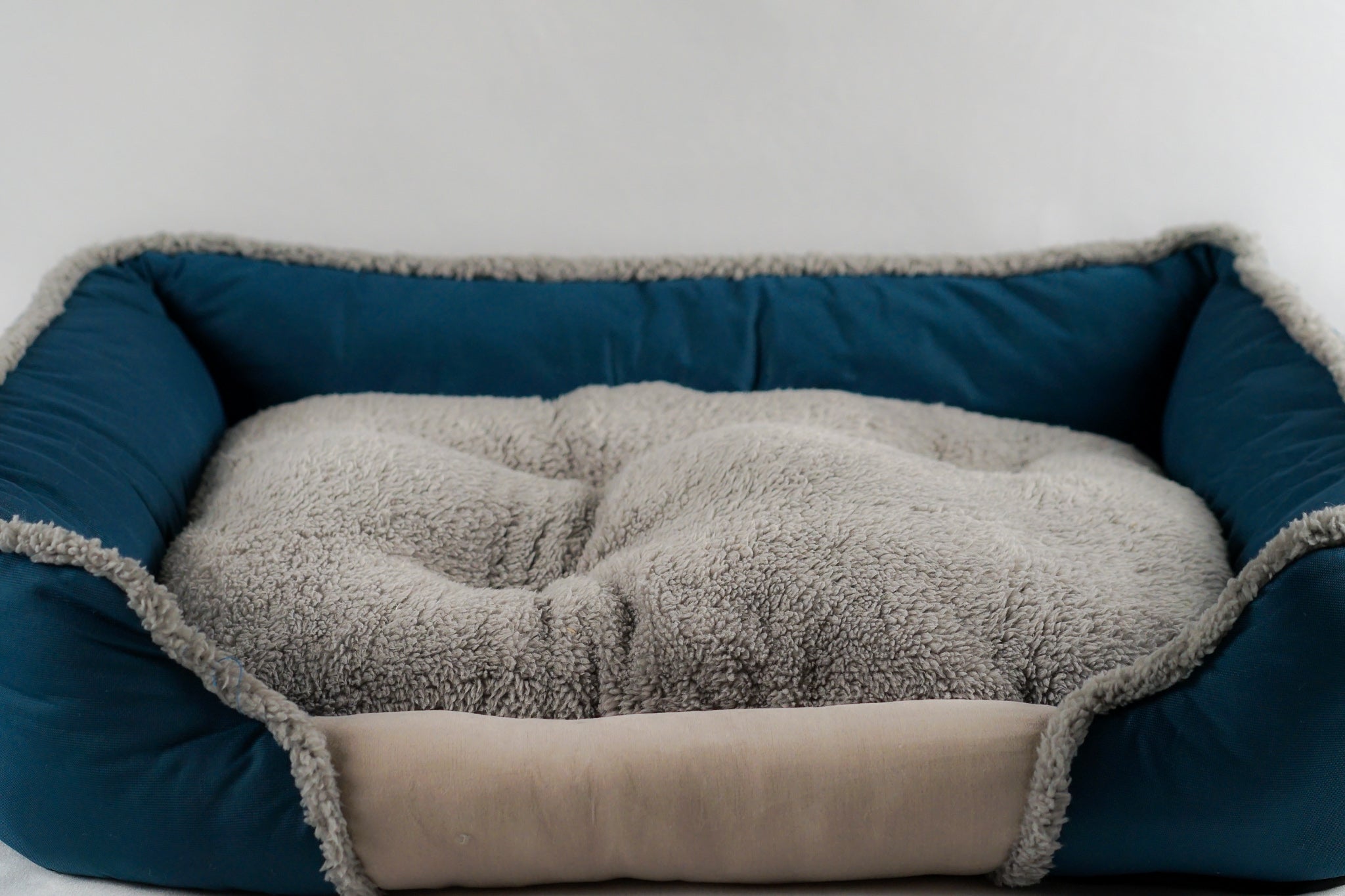 Soft Touch All Seasons Premium Pet Bed